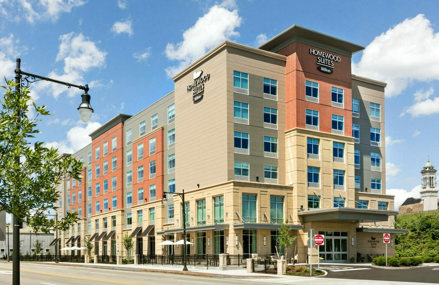 Homewood Suites by Hilton Brings Grubhub Delivery Service to 500+ US Locations 9 Homewood Suites by Hilton Worcester Exterior scaled e1687178586780 min
