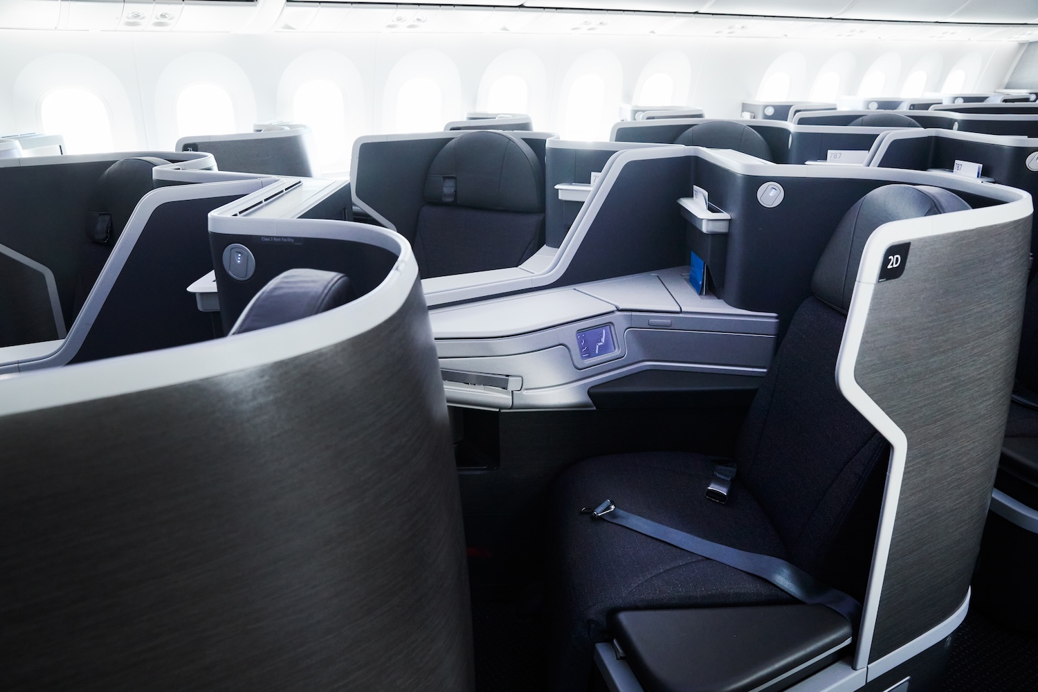 American Airlines: Earn Up to 5,000 Bonus Loyalty Points 3 american airlines earn up to 5000 bonus loyalty points