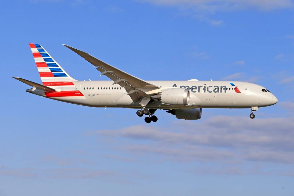 AAdvantage Business Sign-Up Bonus: 15,000 Miles With Code GET15K 5 American Airlines Boeing 787 on approach