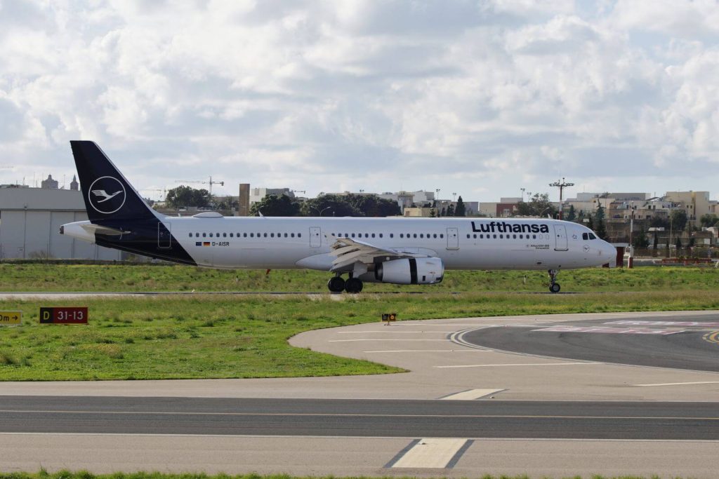 Earn 3X Lufthansa Miles & More Miles on IHG Stays (Oct 1–Dec 31, 2026) 7 Lufthansa aircraft on the tarmac